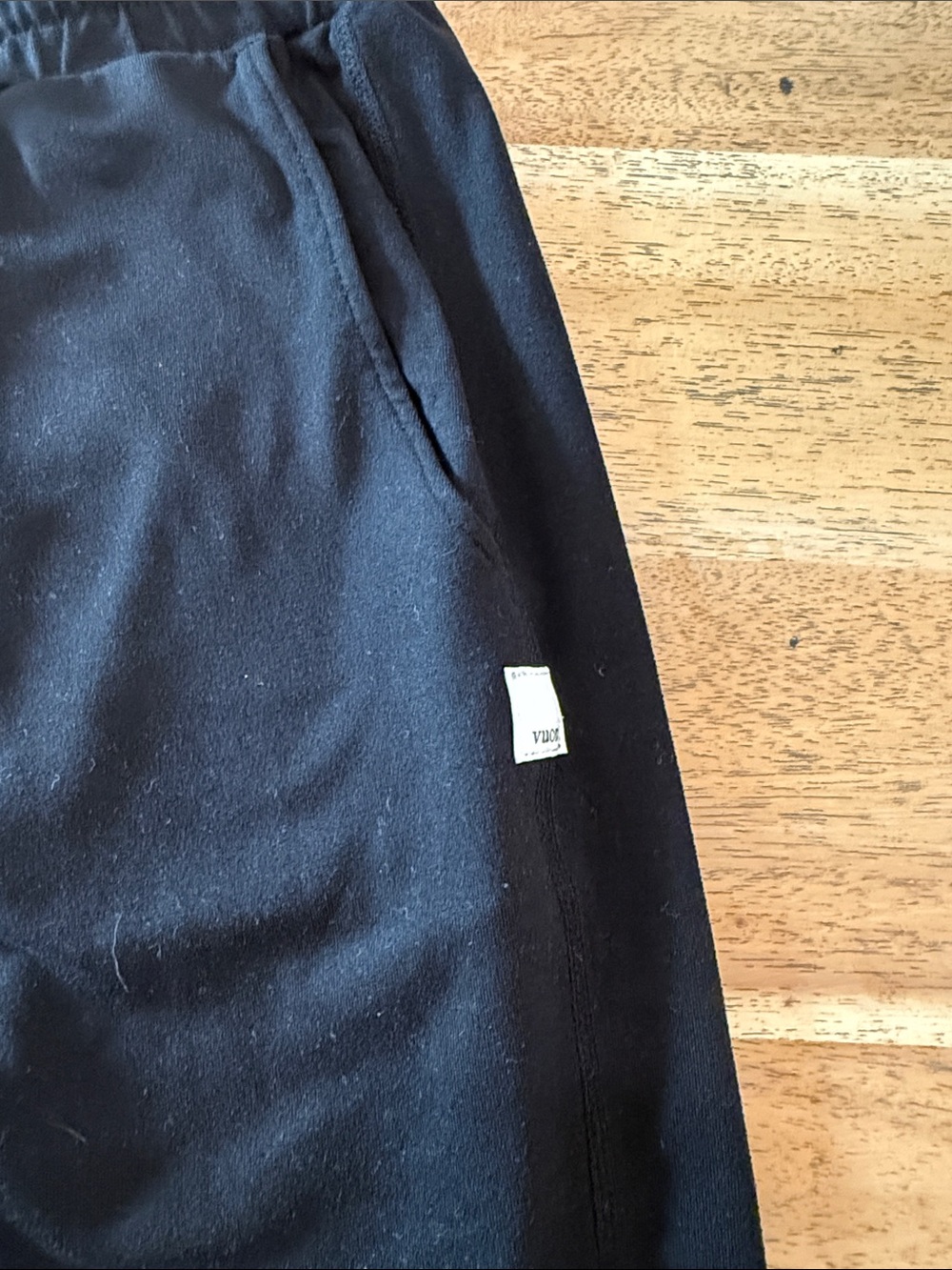 Vuori Black Jogger Leggings with Gray Drawstring - Picture 2 of 4